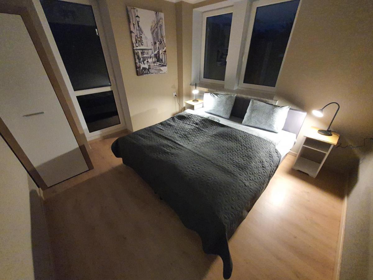 Jdk Apartamenty Legionow 74M2 8-Osobowy Kalisz  Exterior photo